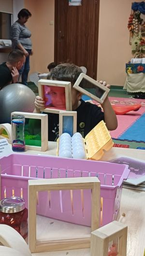 Obraz wyróżniający aktualność